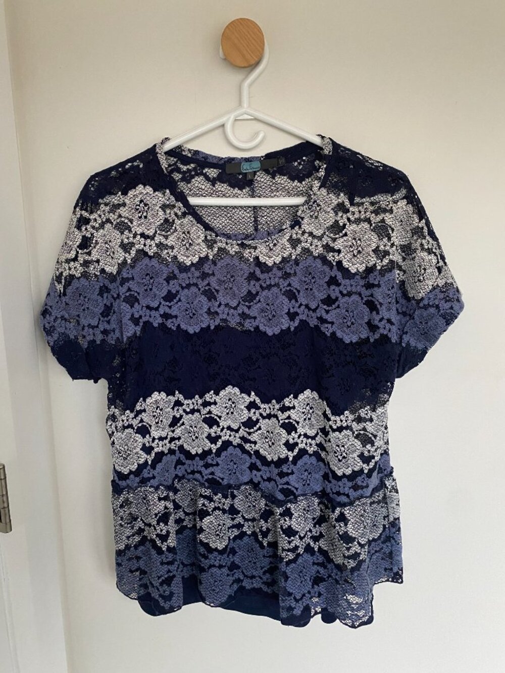 Anthropologie Lace Peplum Top Size Large Navy Blue